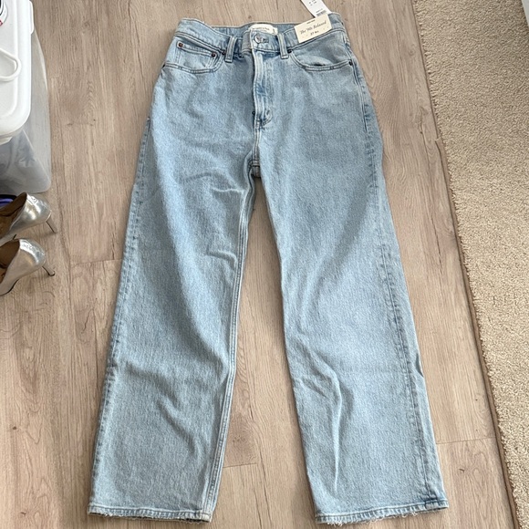 Abercrombie & Fitch Denim - Abercrombie & Fitch Light Wash Denim Jeans